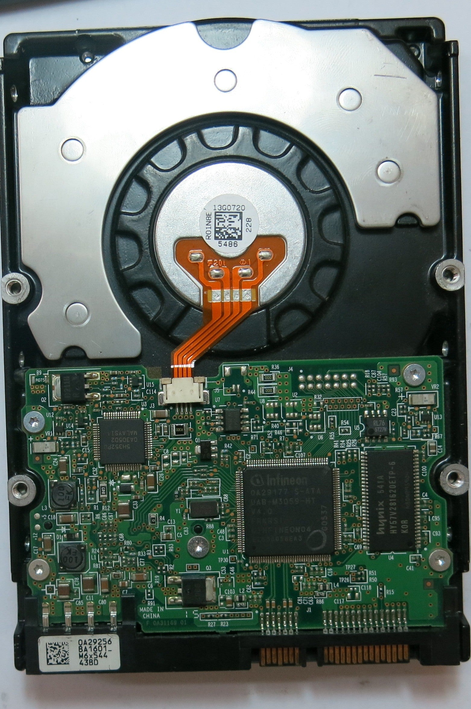 HDS725050KLA360,  P/N:0A31619,  MLC:BA1645,  Serial:ZAGP66JF,  500GB 3.5 ,          PCB :F 0A31169 01- REV A