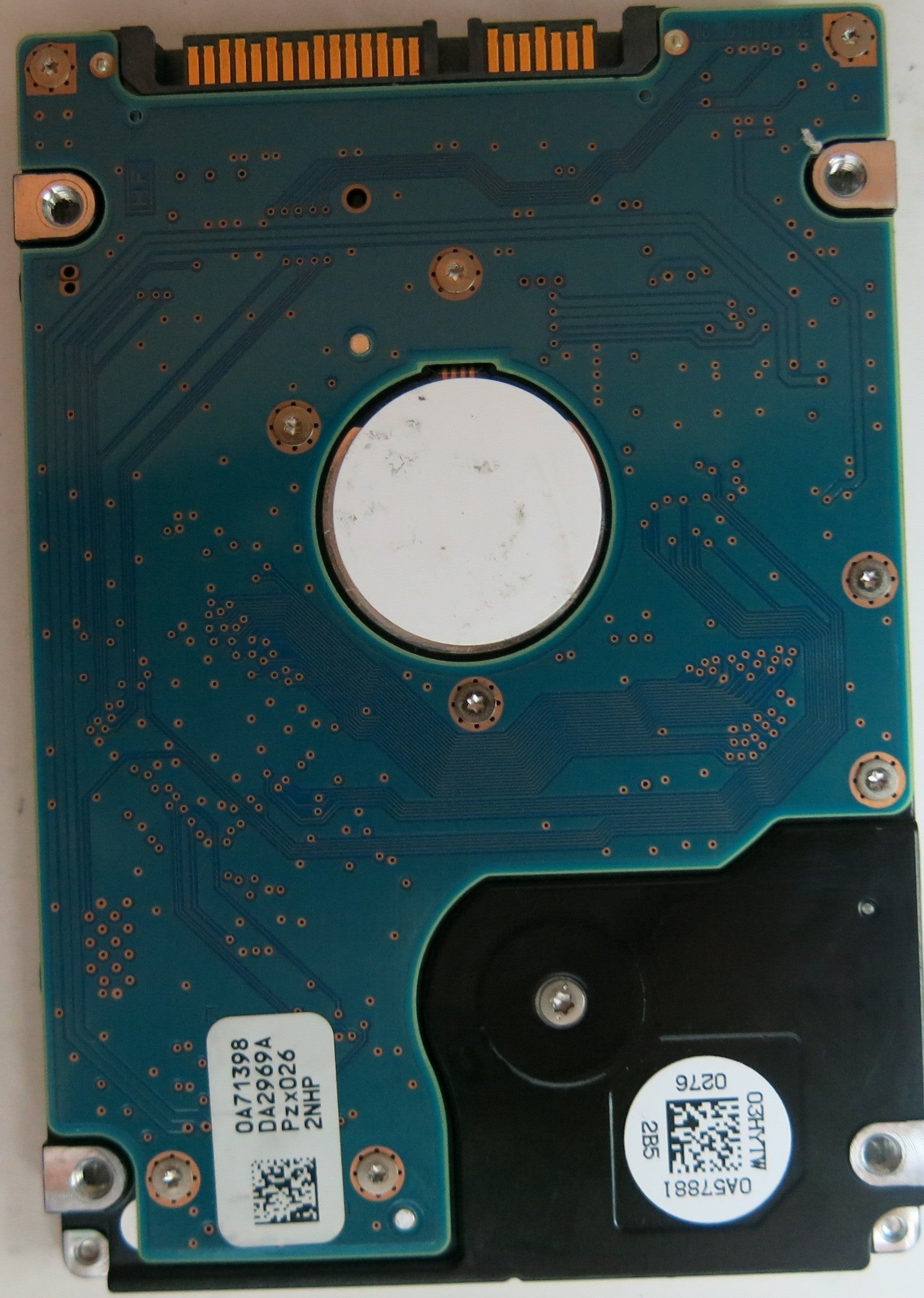 HITACHI HTS545016B9SA00 PN 0A70451 MLC DA2987 160GB