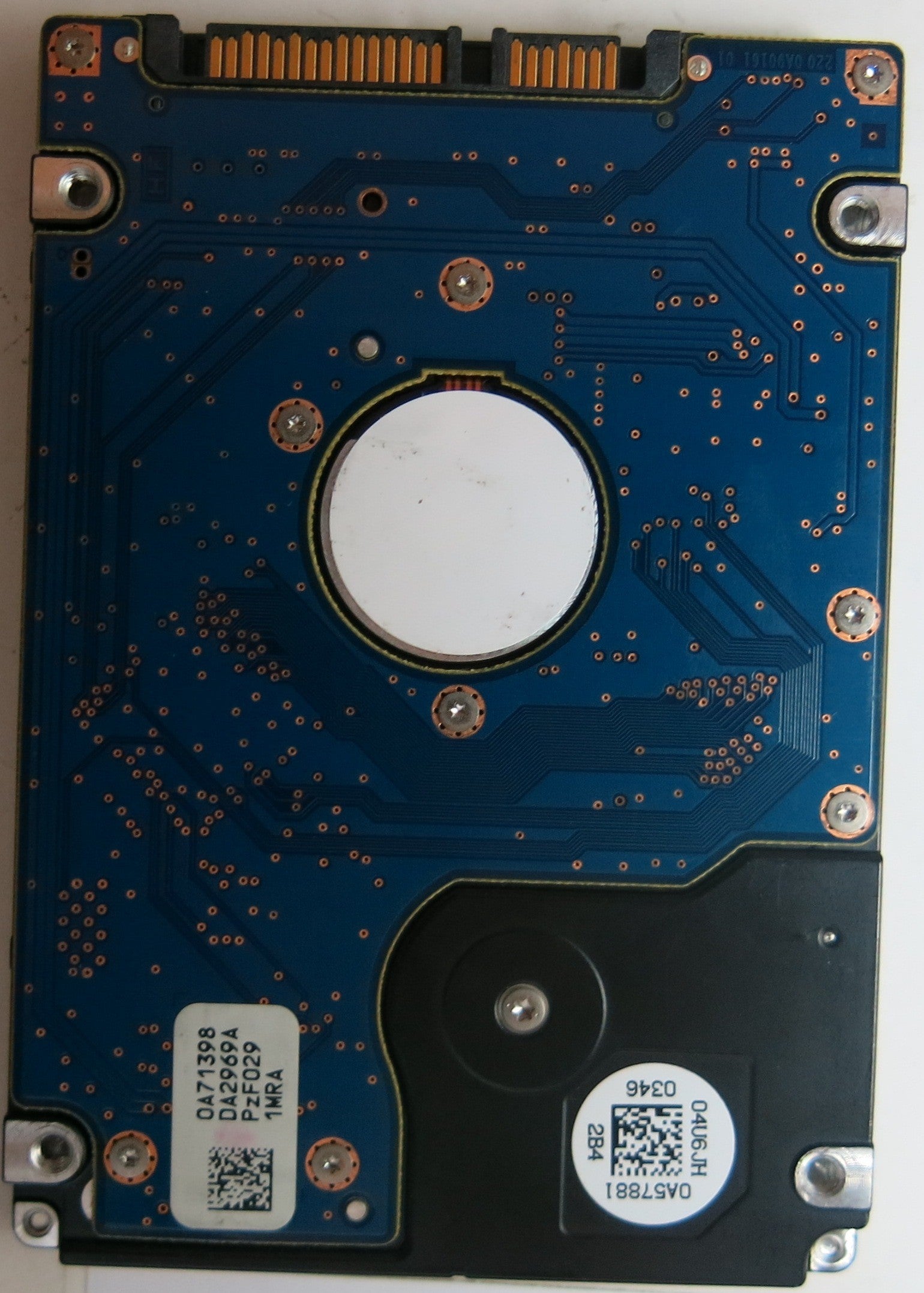 HITACHI HTS545016B9SA00 PN 0A70451 MLC DA2987 160GB
