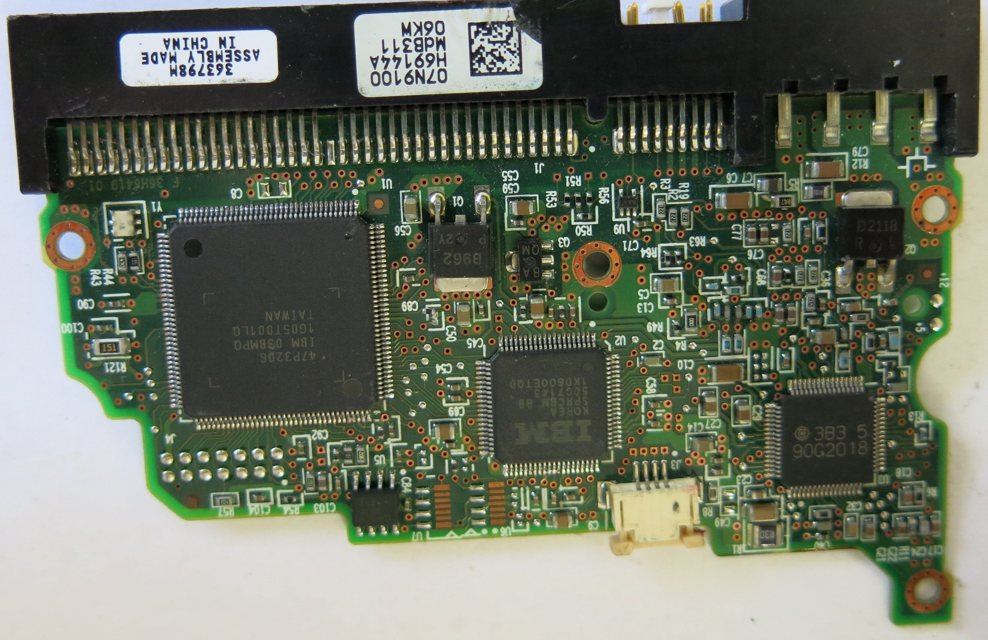 HITACHI IC35L040AVVA07-0 P/N 07N8137 PCB F 36H6419 01
