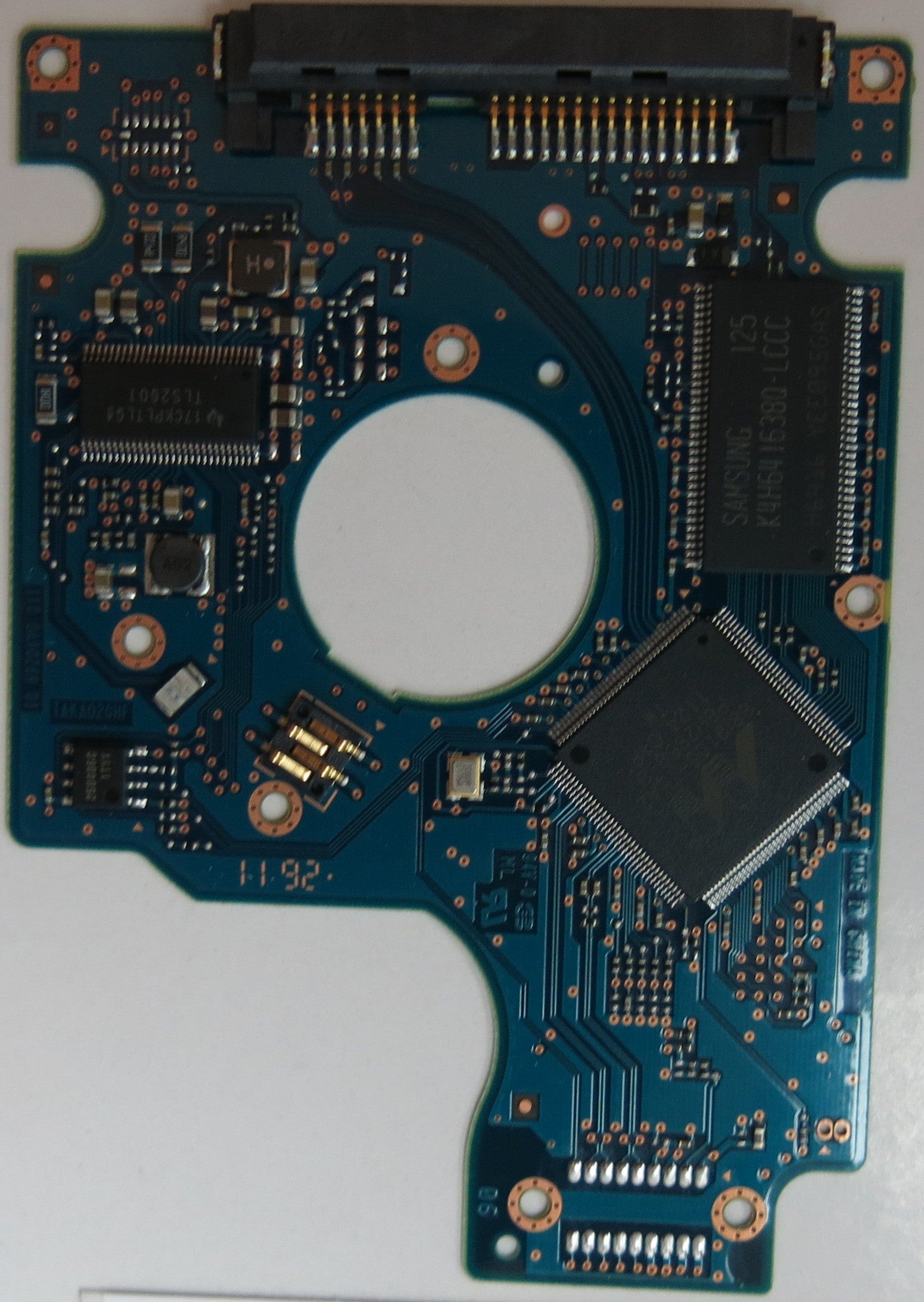 HTS543216A7A384, PN  0J18921, MLC DA4024, 220 0A90269 01 PCB