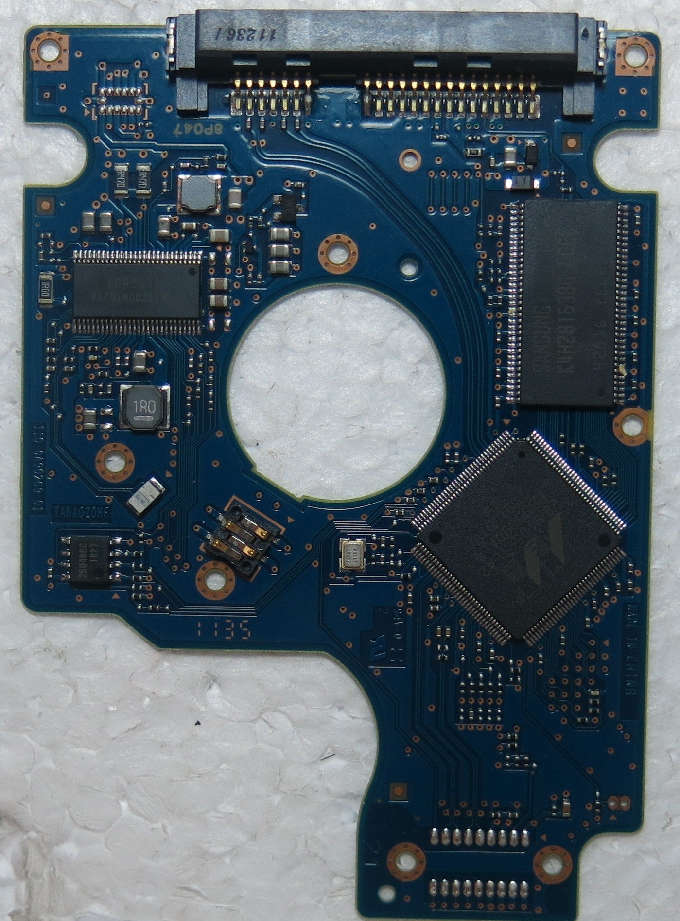 HTS727575A9E364 PN 0J18813 MLC DA4217 220 0A90269 01 PCB