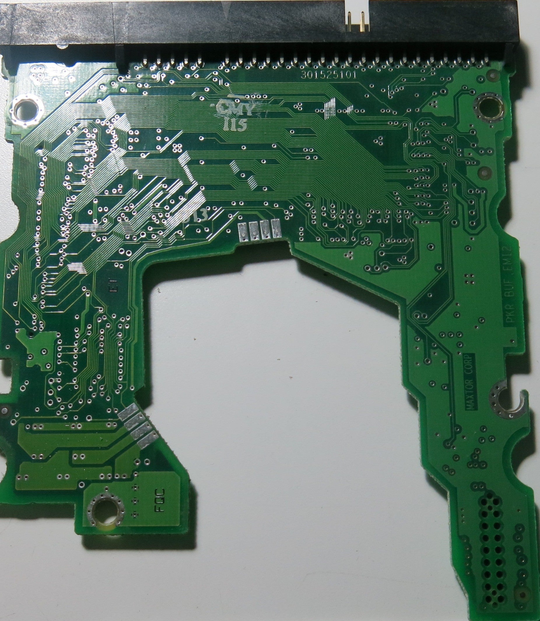 MAXTOR 2F030L0,  PCB