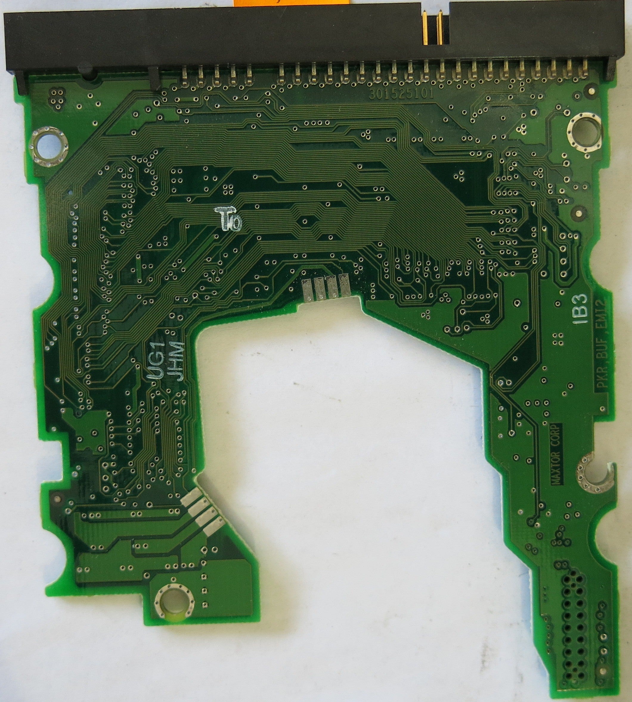 MAXTOR 2F040L07106P1 301525101 PCB CODE VAM51JJ0 K,F,B,A