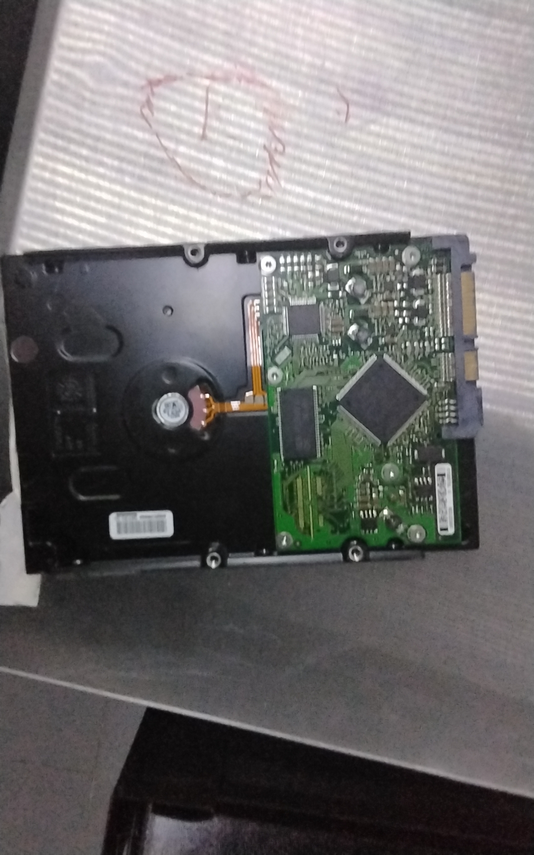 ST3200826AS, PCB:  100337233 REV B, Serial Number: 4ND0S9JK, P/N: 9Y7389-511, F\W: 3.03, 200GB 3.5