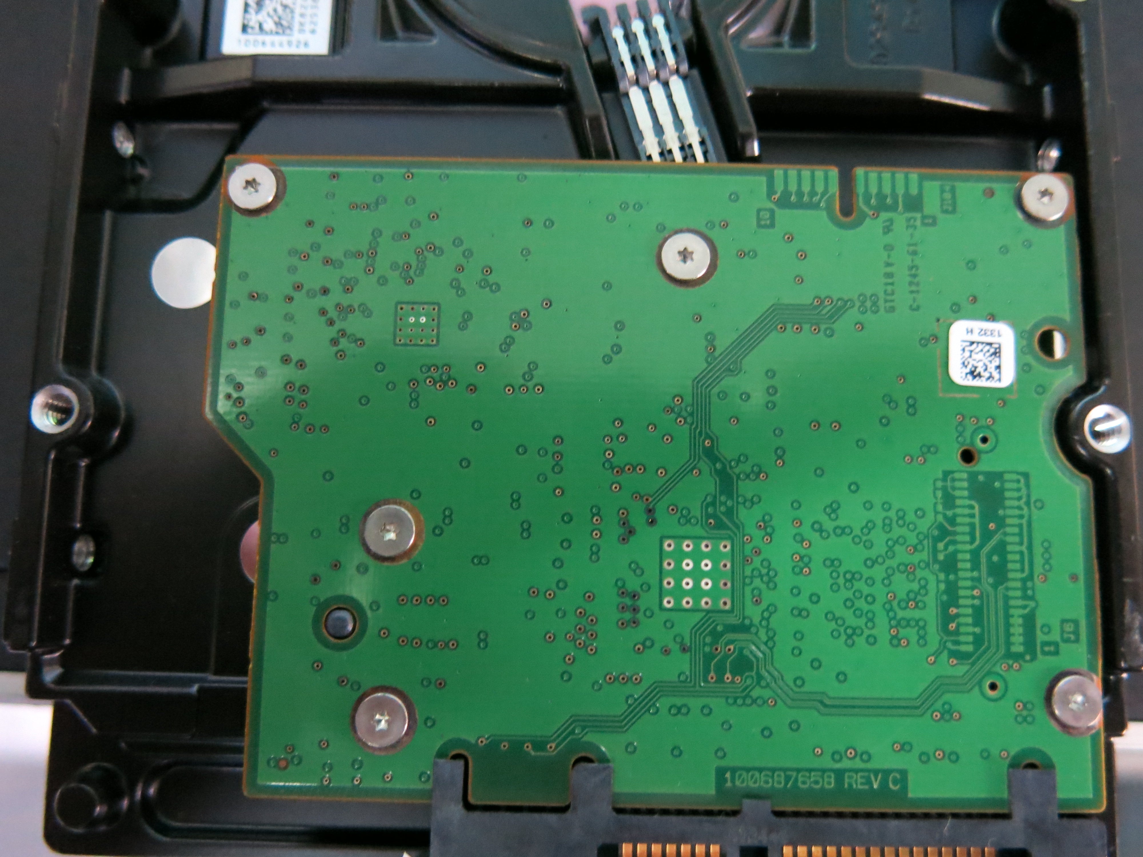 ST1000VM002 PCB: 100687658 REV C SERIAL NUMBER: S1G1058X PN:1CT162-262 FW:ES22 1.TB