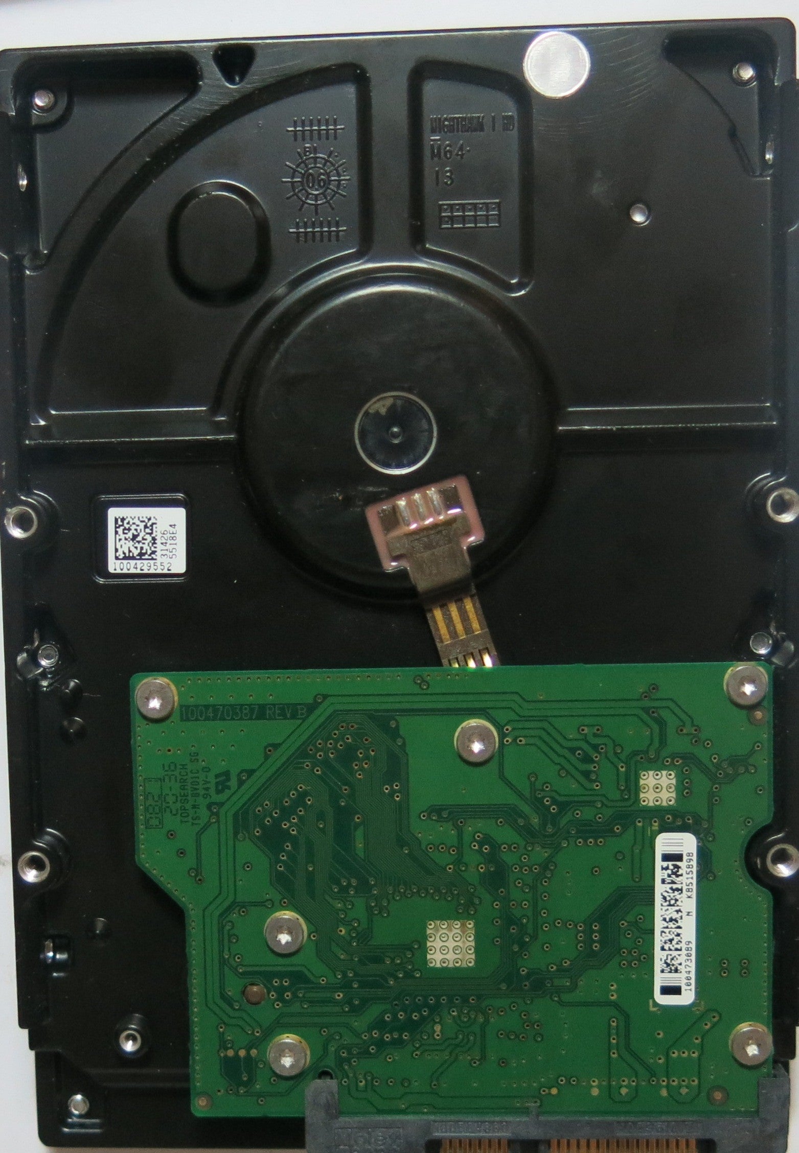 ST380815AS PCB: 100470387 REV B SERIAL: 5RW3NT77 PN 9CY131'035 FW 4.ADA 80,GB
