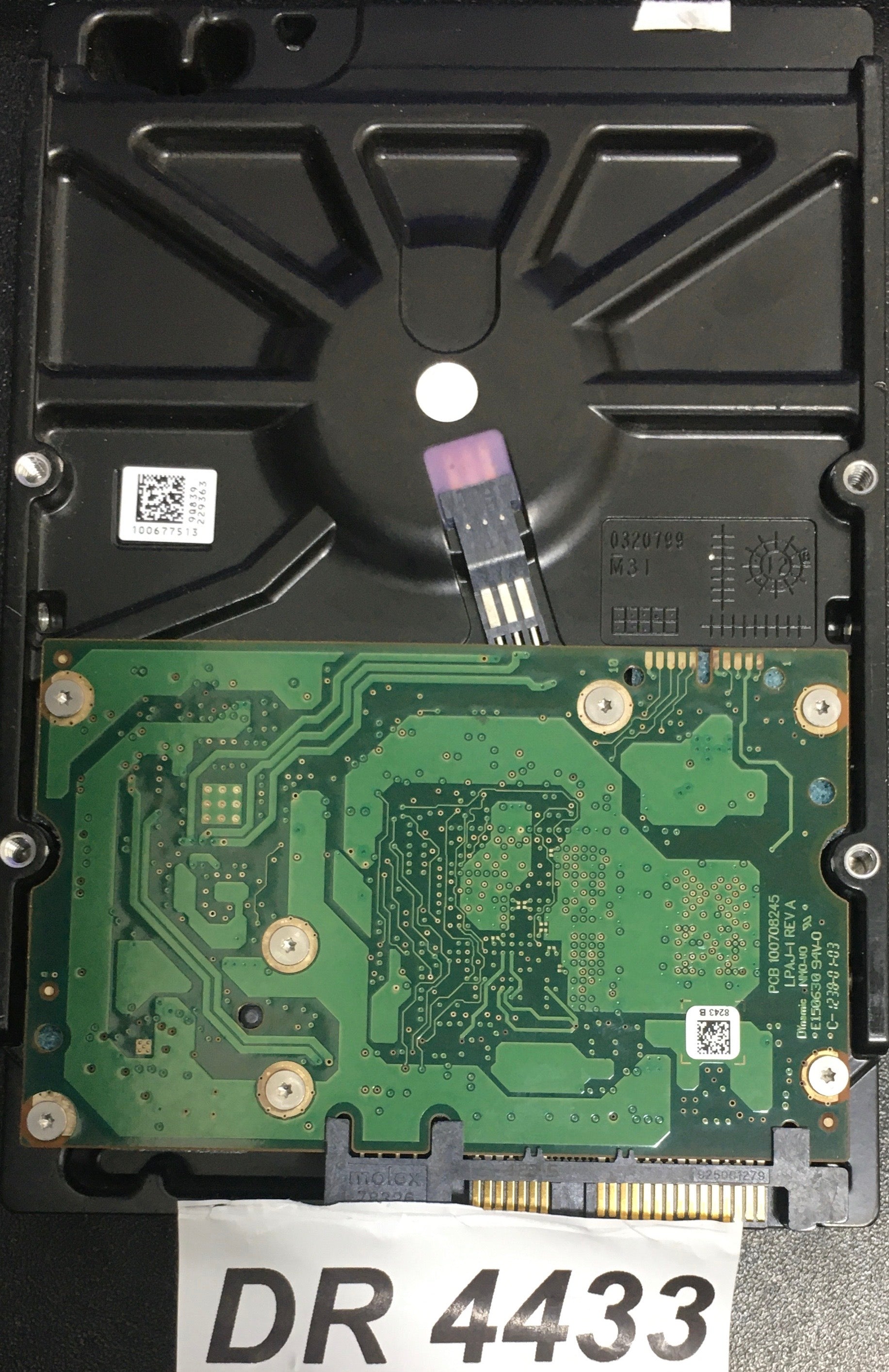 ST33000650SS P/N:  9SM260-031  FW:YS18 Serial: Z296CDD5  3000GB 3.5  PCB: 100708245 REV A