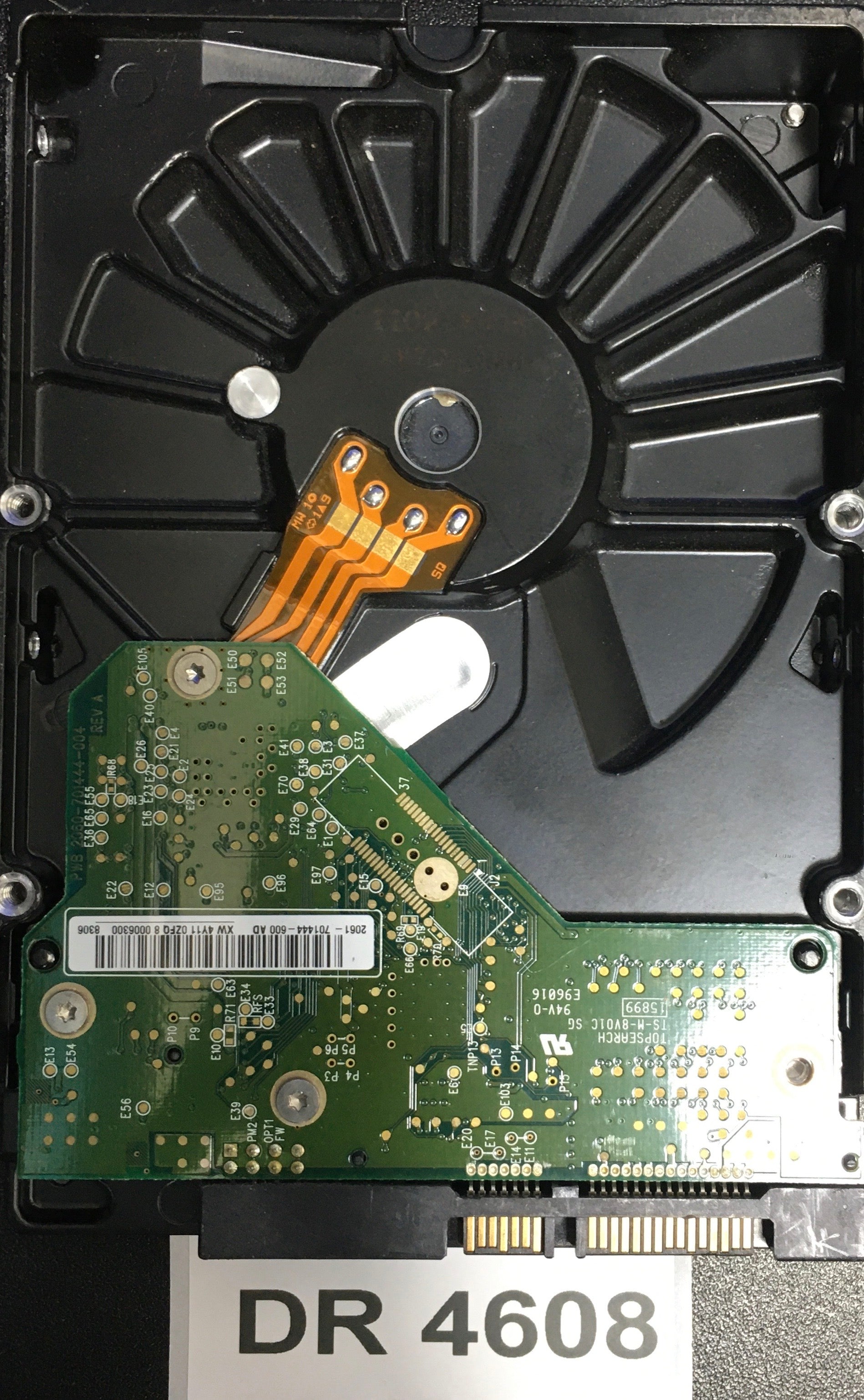 WD1600AVBS,  Serial: WMAP98880174,  160GB 3.5,  PCB:2060-701444-004- REV A