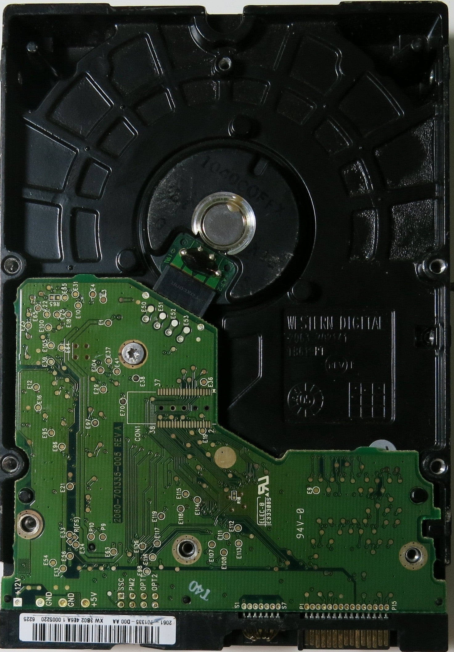 WD400BD-75MRA1,  Serial:WMAMA6831007,  40GB 3.5,  PCB:2060-701335-005- REV A
